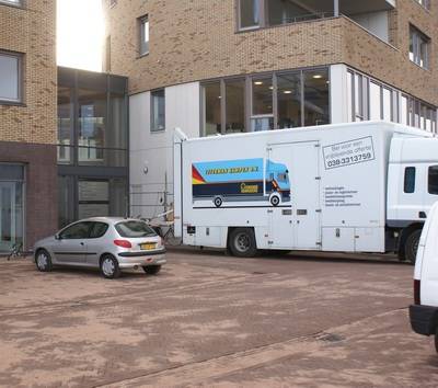 Verhuisbedrijf Kampen | IJzerman Euromovers zeecontainers 